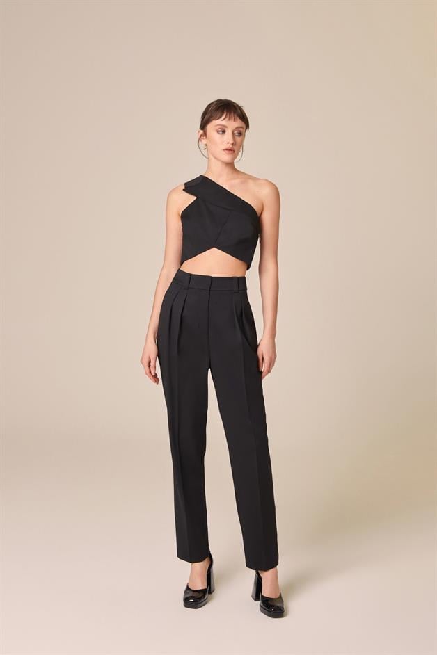 Havuç Paça Siyah Pantolon