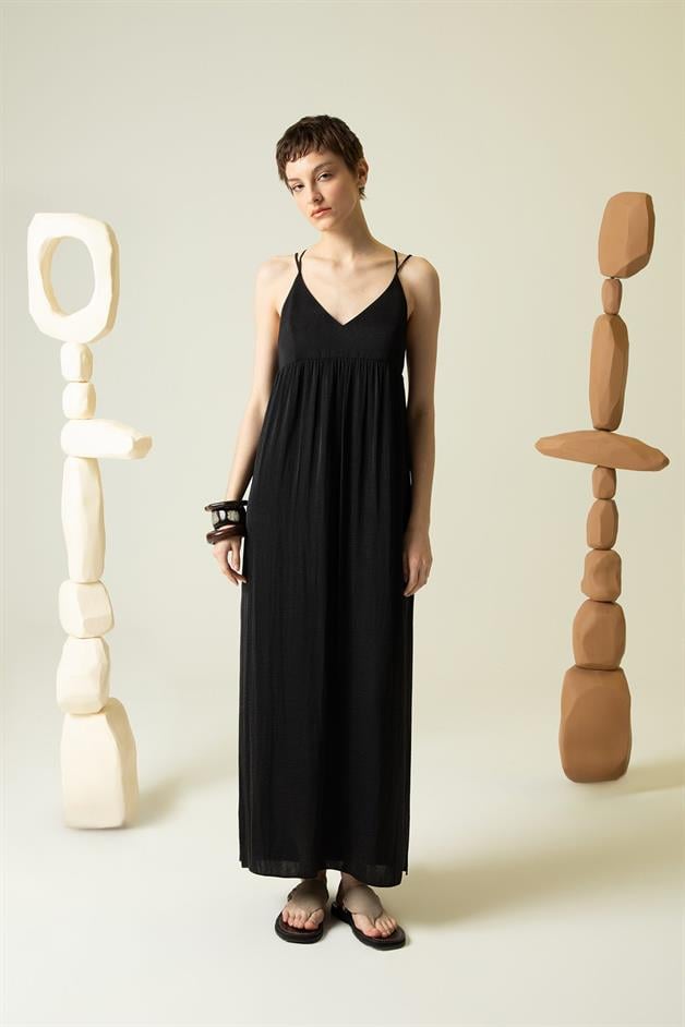 Thin Strap Relaxed Fit Black Long Dress