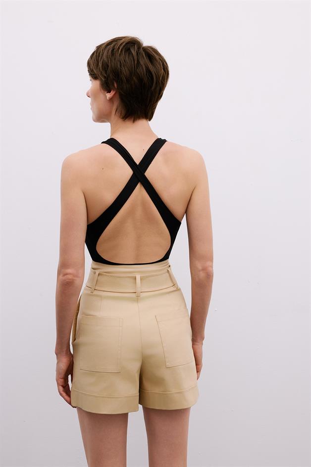 Belt Buckle Detail Beige Shorts
