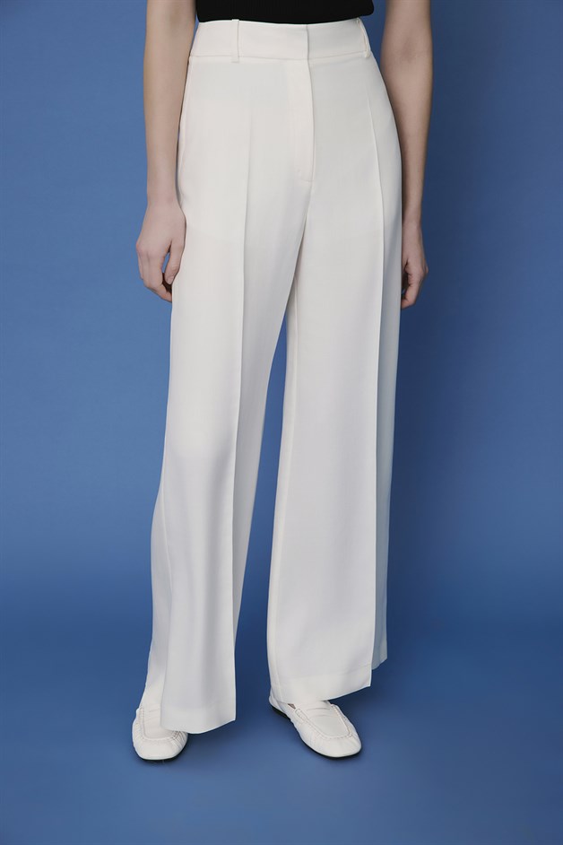 Kemerli Geniş Paça Ekru Pantolon