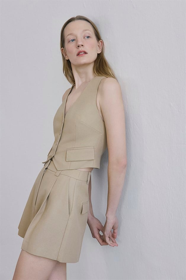 Linen Blend Belted Mini Camel Shorts
