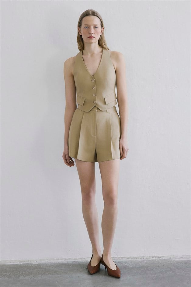 Linen Blend Belted Mini Camel Shorts
