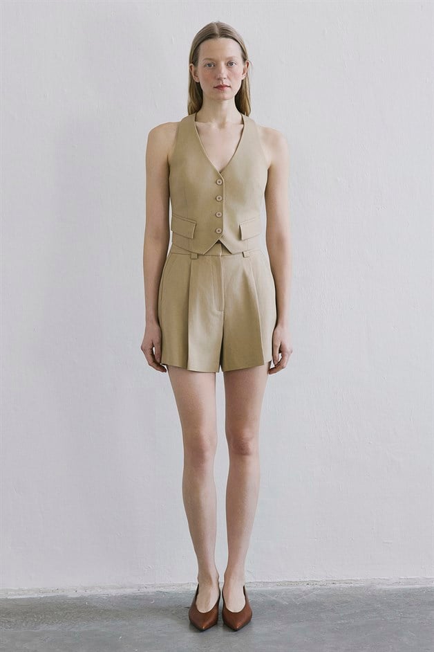 Linen Blend Belted Mini Camel Shorts