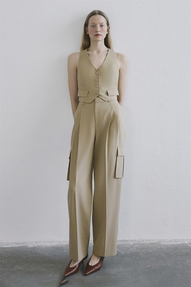 Linen Button Front Short Camel Vest