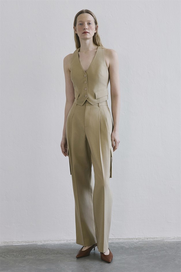 Linen Button Front Short Camel Vest