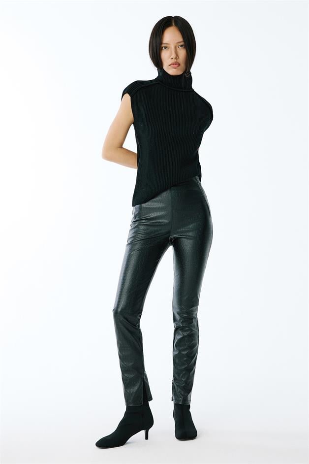 Crocodile Pattern Slim Fit Black Pants