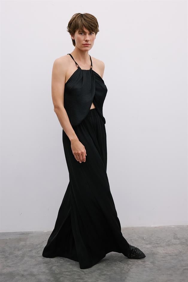 Elastic Waist Relaxed Wide-Leg Black Trousers