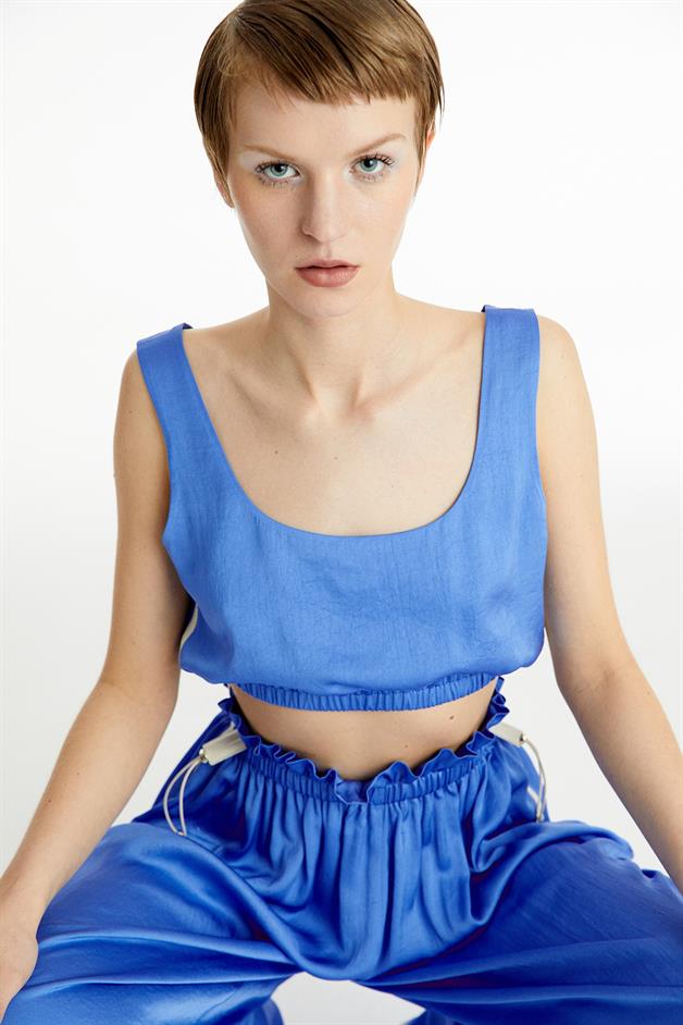 Mavi Saten Crop Top