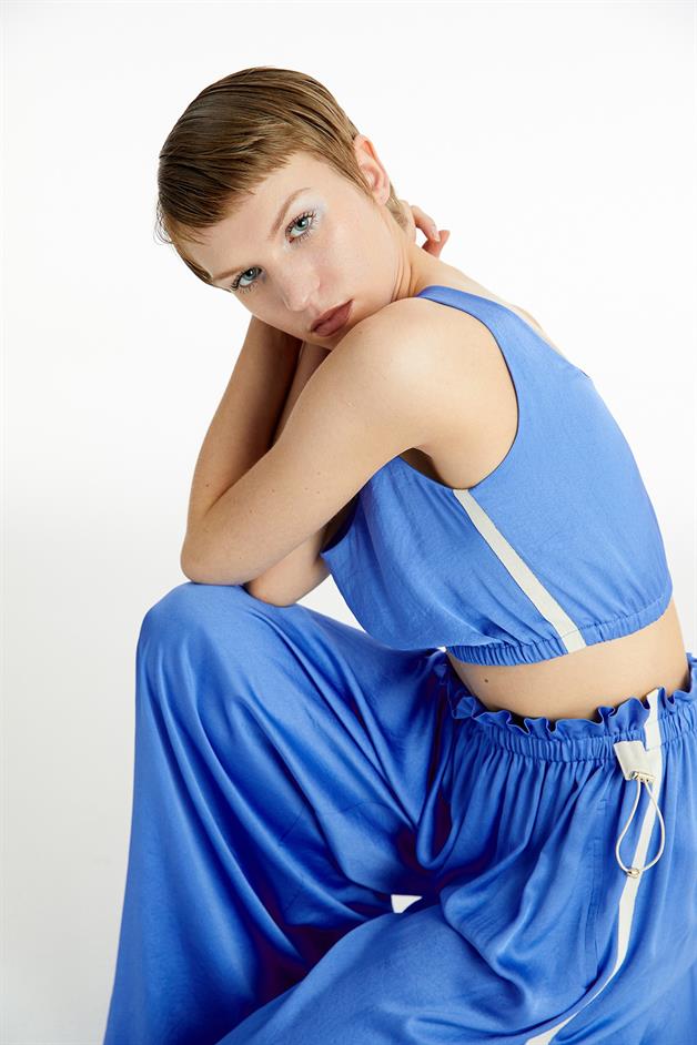 Mavi Saten Crop Top