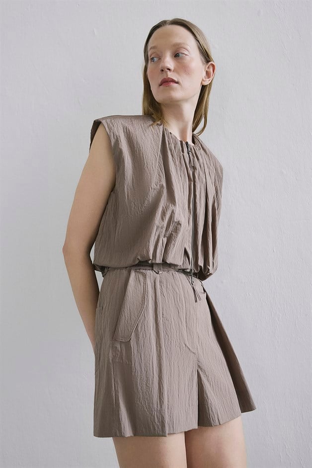 Metal Buckle Camel Mini Shorts