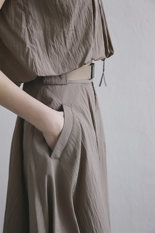 Metal Buckle Flared Camel Midi Skirt