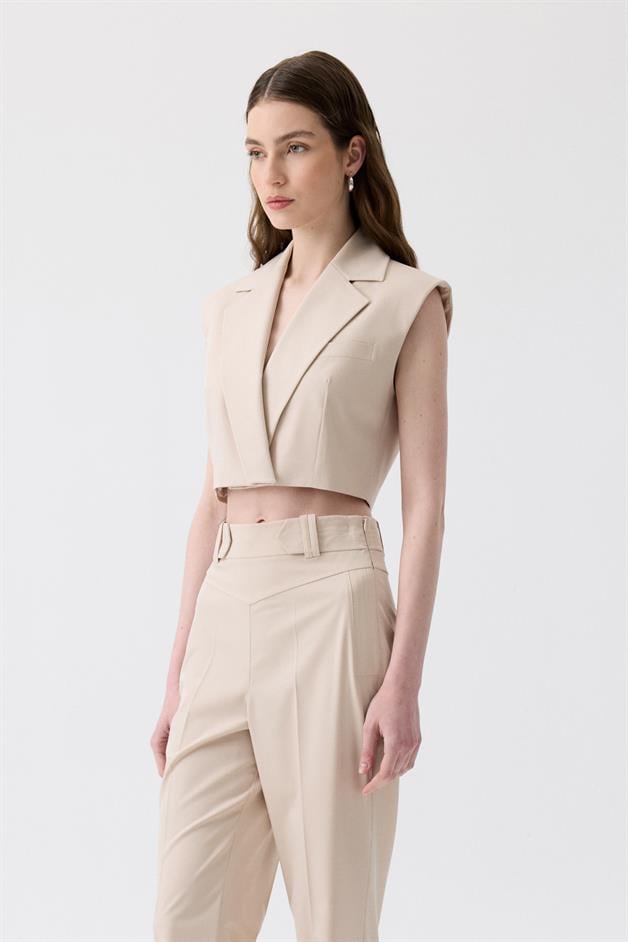 Magnetic Closure Padded Stone Vest