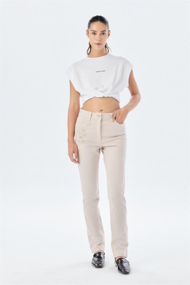 Embroidery Detail Gray Jean Trousers