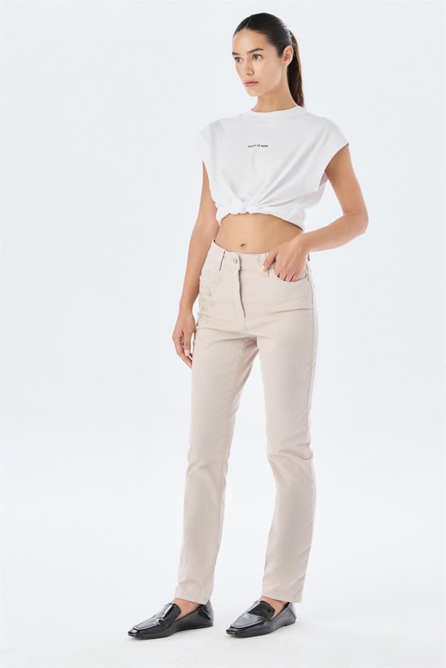 Embroidery Detail Gray Jean Trousers