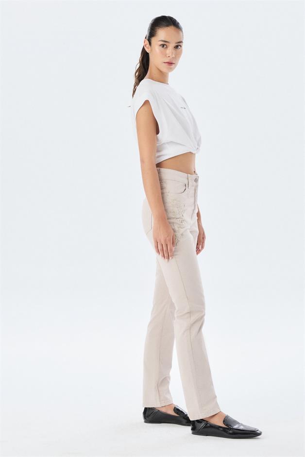 Embroidery Detail Gray Jean Trousers