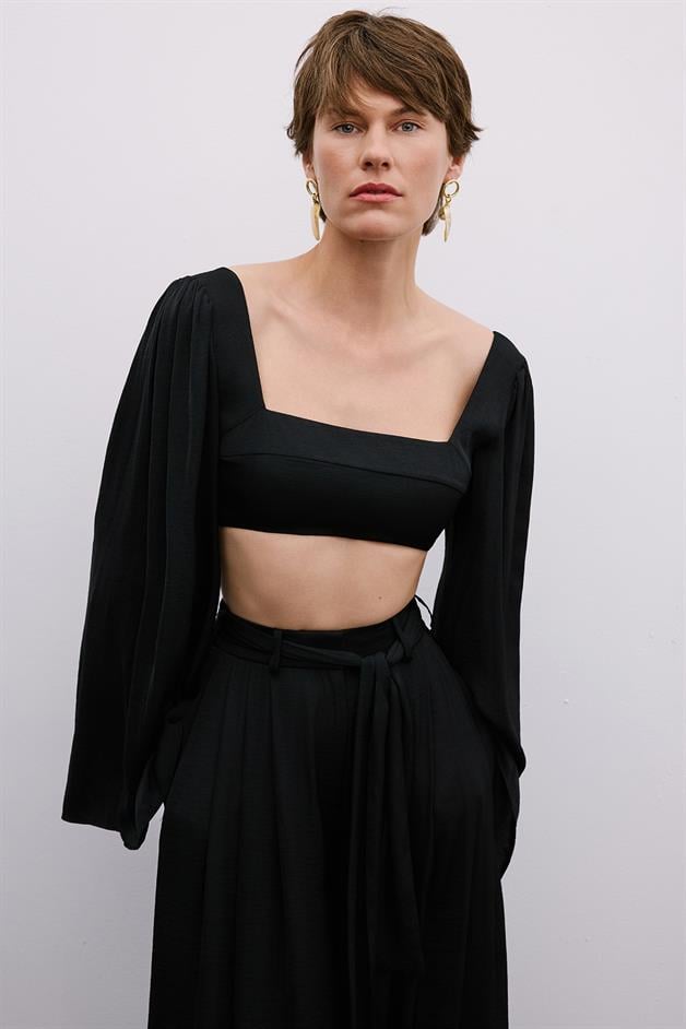 Shoulder-Tied Wide-Sleeve Black Crop Blouse