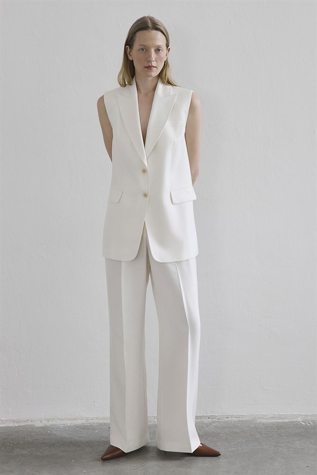 Ön Düğmeli Yan Cep Ekru Yelek