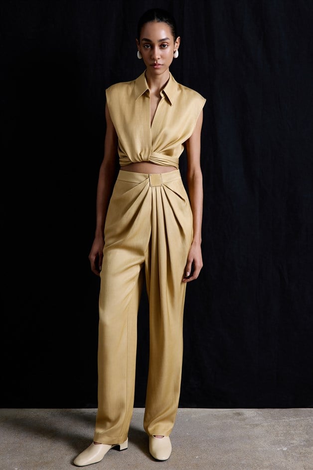 Ön Pileli Keten Karışımlı Camel Pantolon