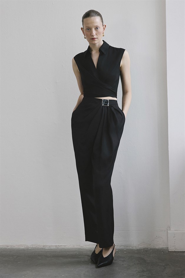Front Pleated Linen Blend Black Trousers