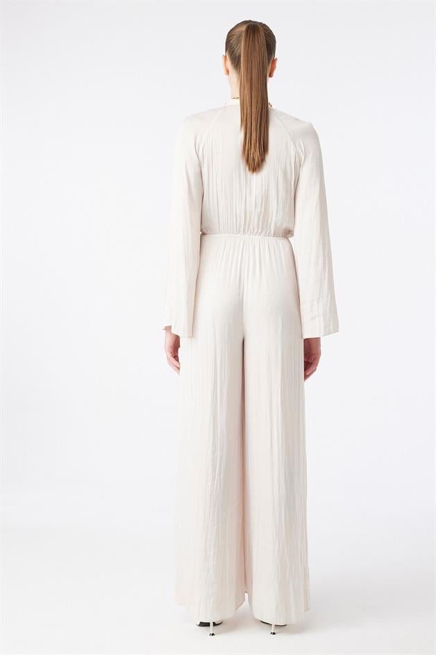 Önden Bağlamalı Rahat Form Bej Tulum