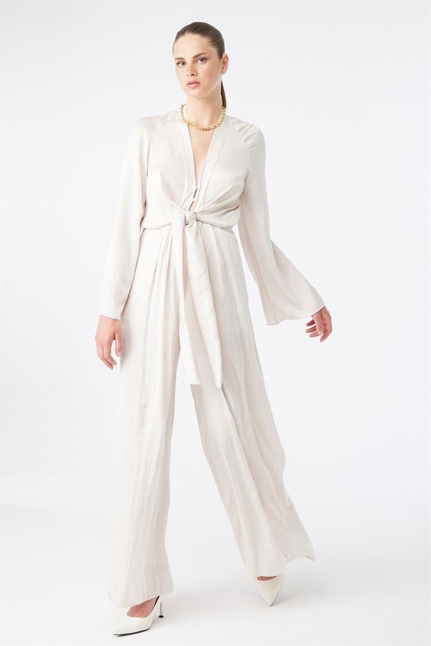 Önden Bağlamalı Rahat Form Bej Tulum