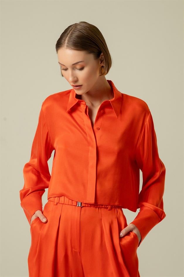 Front Buttoned Relaxed Fit Coral Crop Shirt