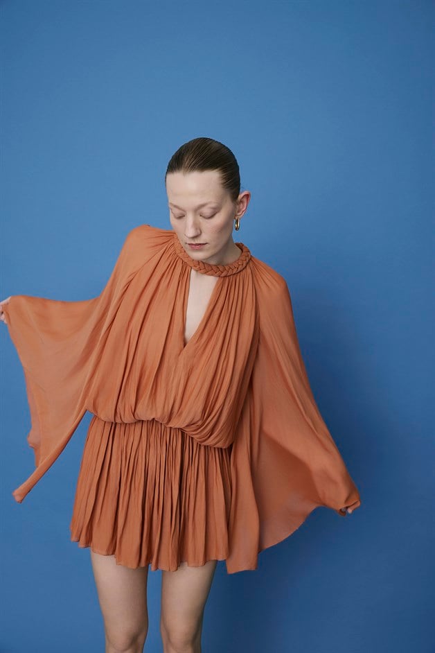 Örgü Yaka Volan Kollu Mini Kiremit Elbise