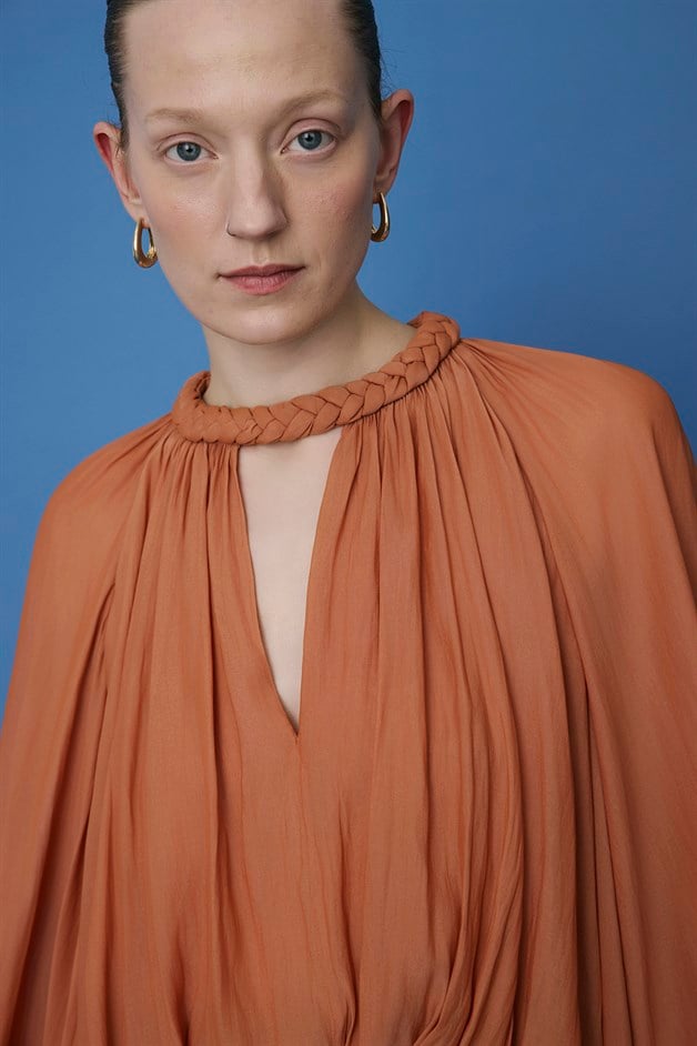 Örgü Yaka Volan Kollu Mini Kiremit Elbise