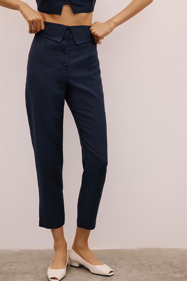 Pleated Relaxed-Fit Navy Trousers