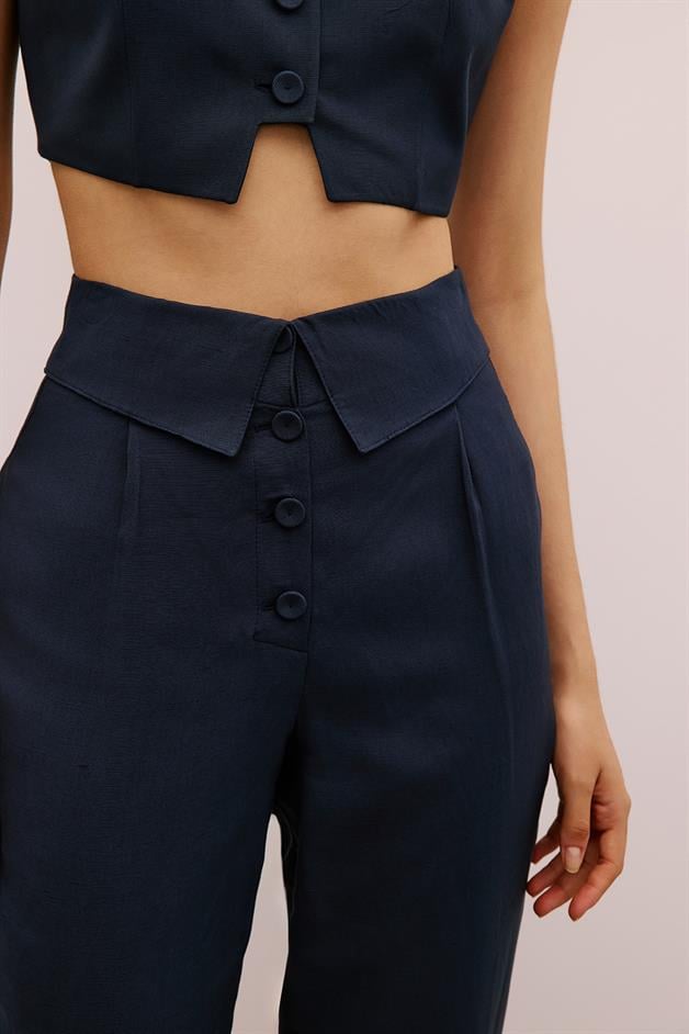 Pleated Relaxed-Fit Navy Trousers
