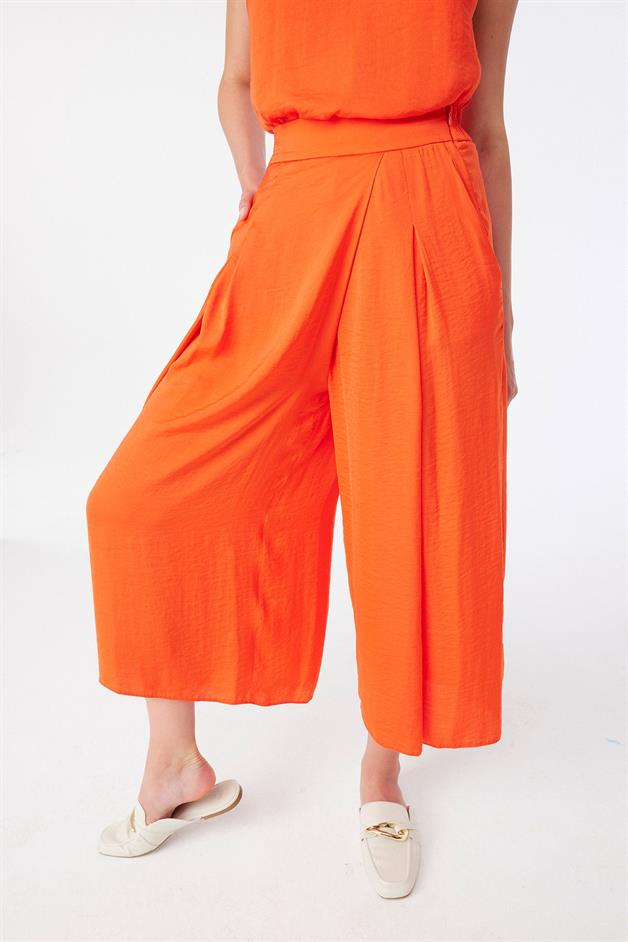 Relaxed Fit Cropped Poppy Trousers