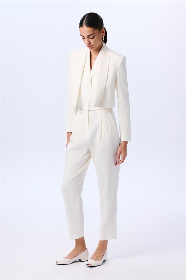 Shawl Collar Long Sleeve Ecru Crop Jacket  