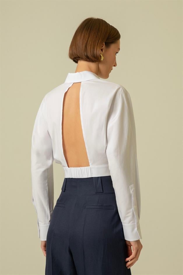 Back Decollete Pocketed White Crop Shirt