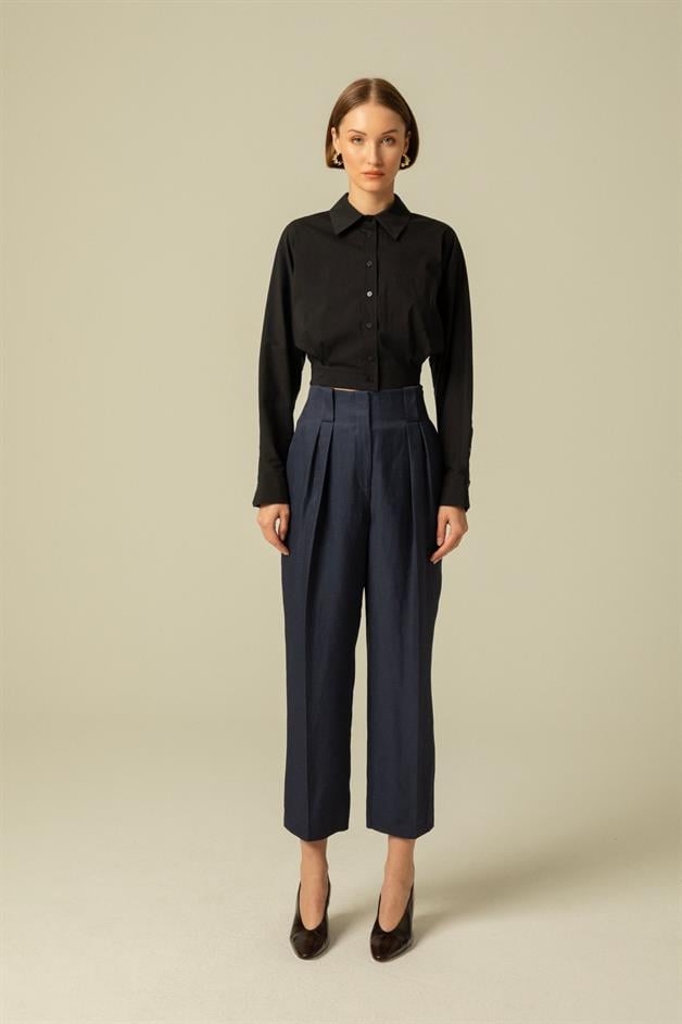 Back Decollete Pocketed Black Crop Shirt