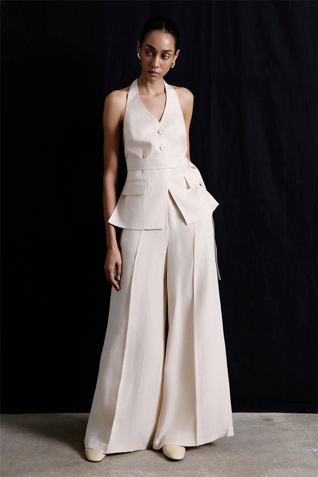 Back Cut-Out Linen Blend Beige Vest