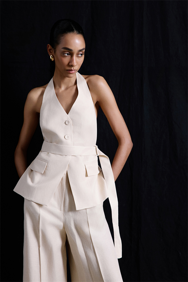 Back Cut-Out Linen Blend Beige Vest