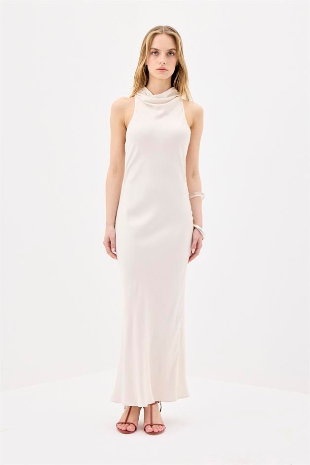 Sırt Dekolteli Şık Ekru Uzun Elbise