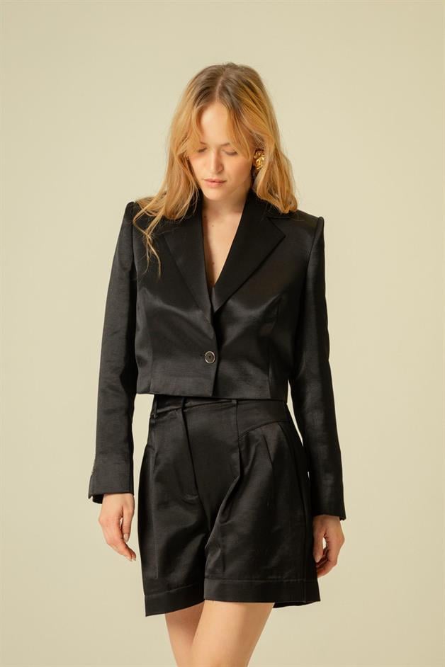 Single Button Detail Black Crop Jacket