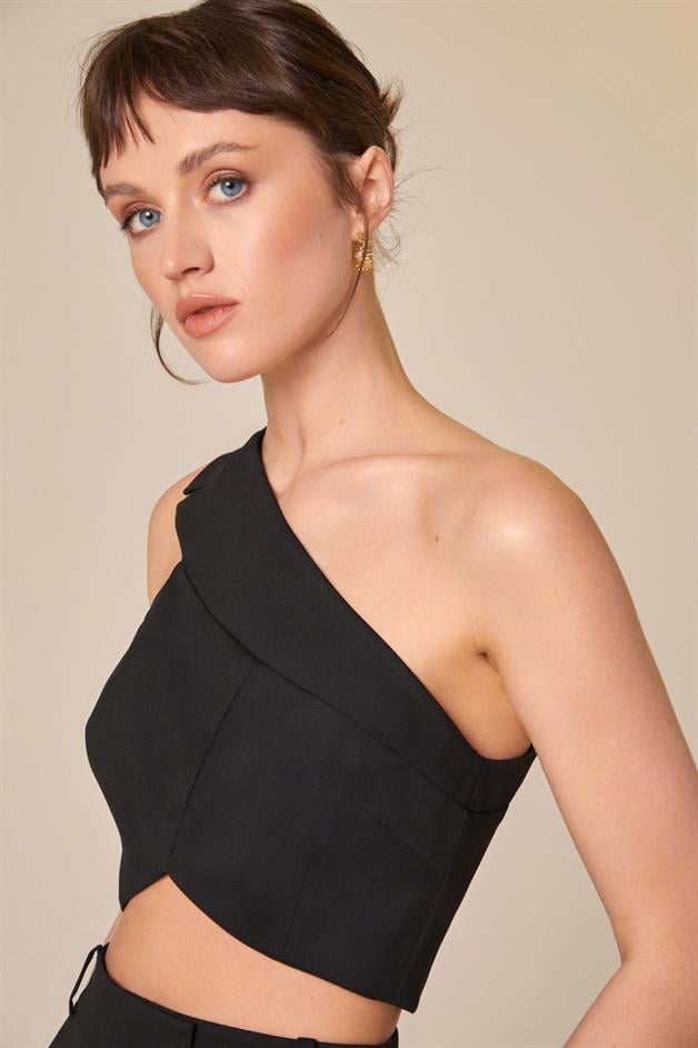 Tek Omuzlu Siyah Crop Top