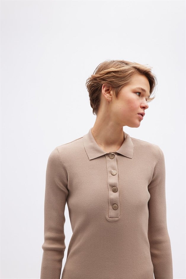 Triko Polo Yaka Camel Kazak