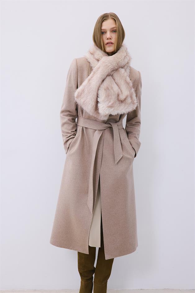 Fluffy Beige Faux Fur Neck Warmer