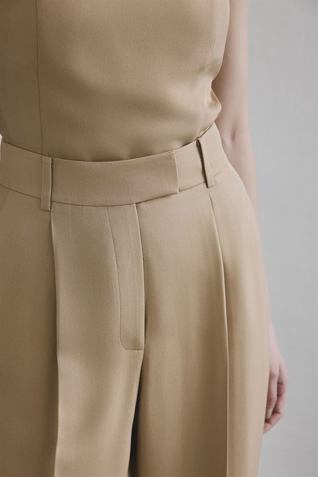 Ütü İzli Pileli Geniş Paça Camel Pantolon