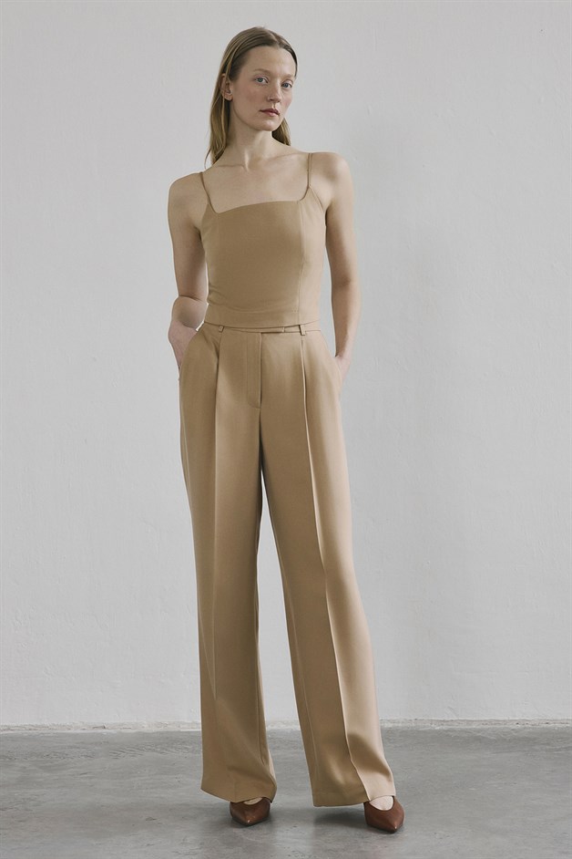 Ütü İzli Pileli Geniş Paça Camel Pantolon