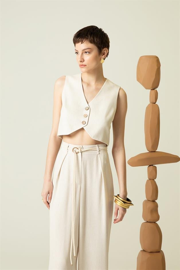 V-Neck Sleeveless Ecru Crop Vest