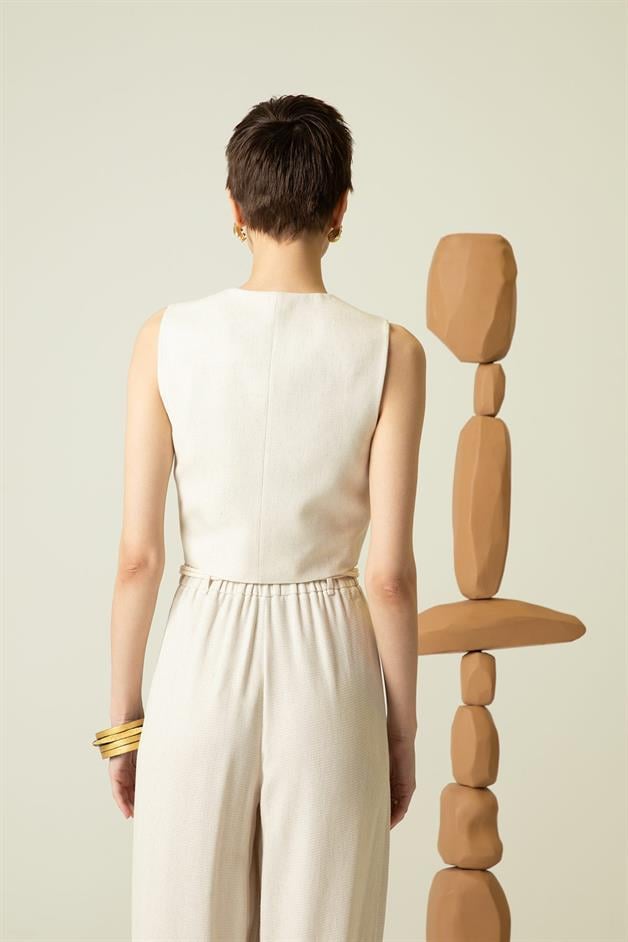 V-Neck Sleeveless Ecru Crop Vest