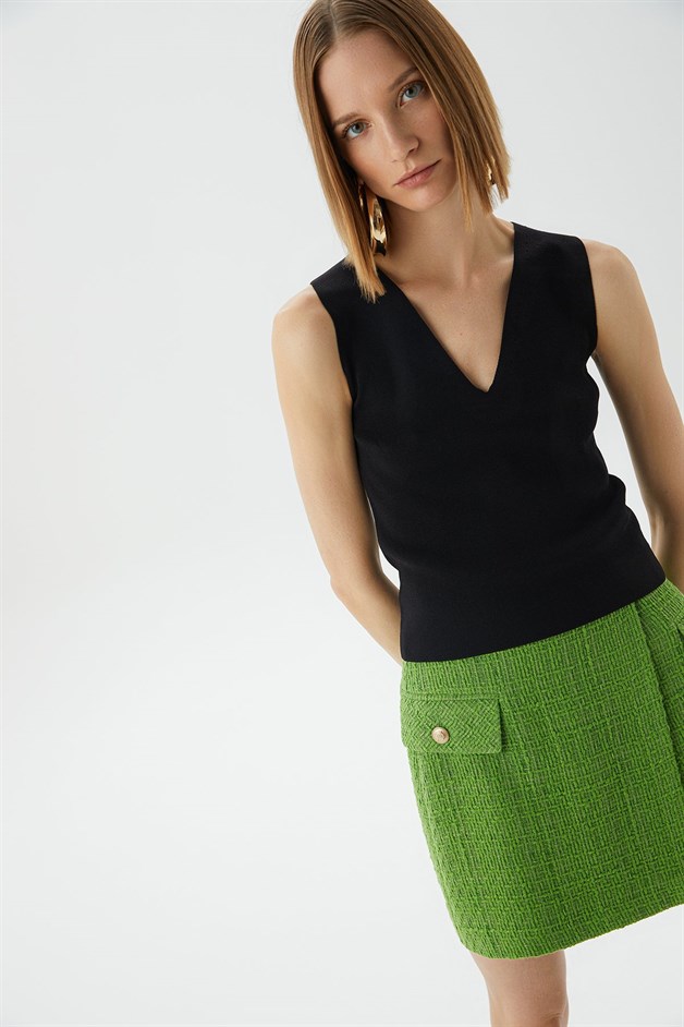 V Yaka Sİyah Triko Top