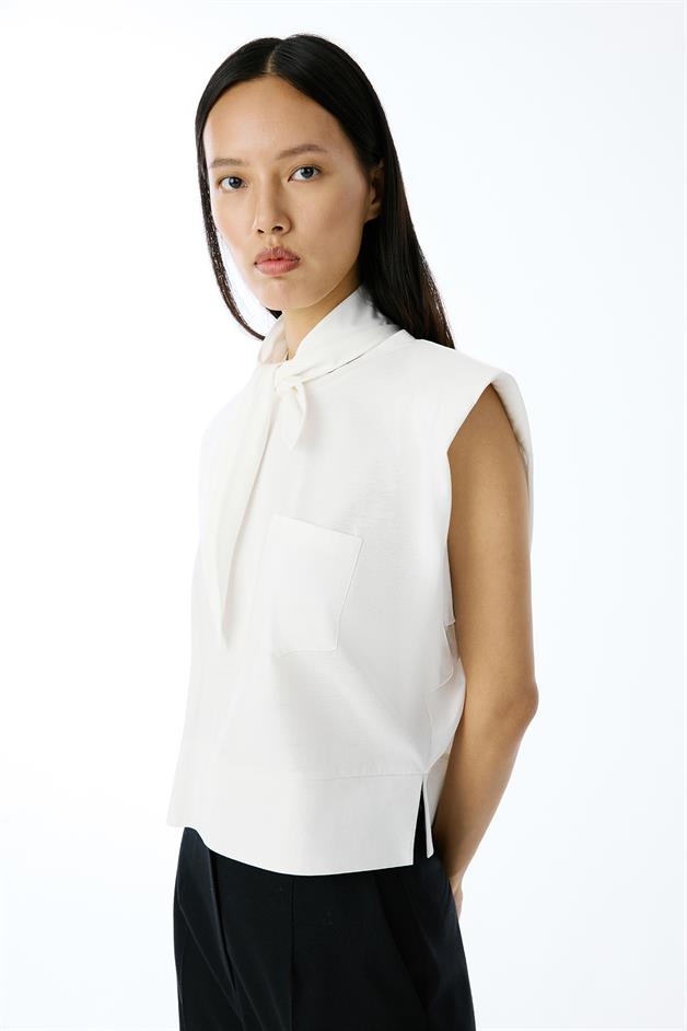 Padded Shoulder Ecru Crop T-Shirt