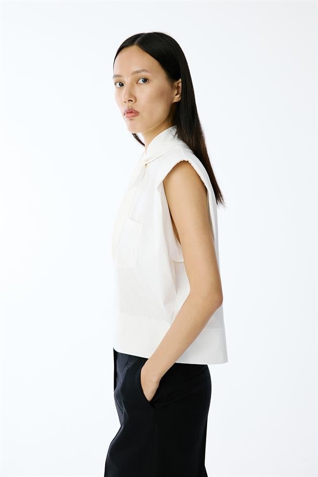 Padded Shoulder Ecru Crop T-Shirt