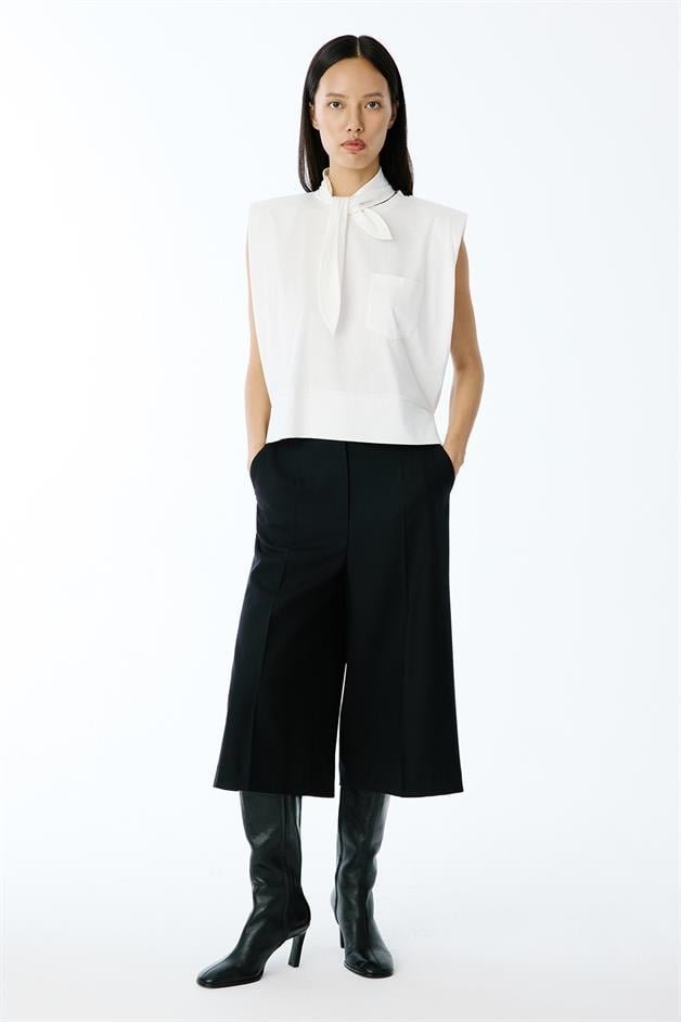 Padded Shoulder Ecru Crop T-Shirt