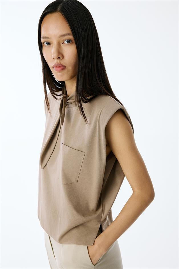 Padded Shoulder Mink Crop T-Shirt